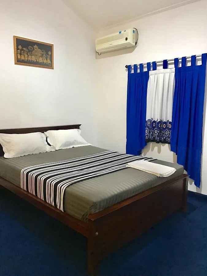 Villa Sri Beach Негомбо 3*,  Шри-Ланка