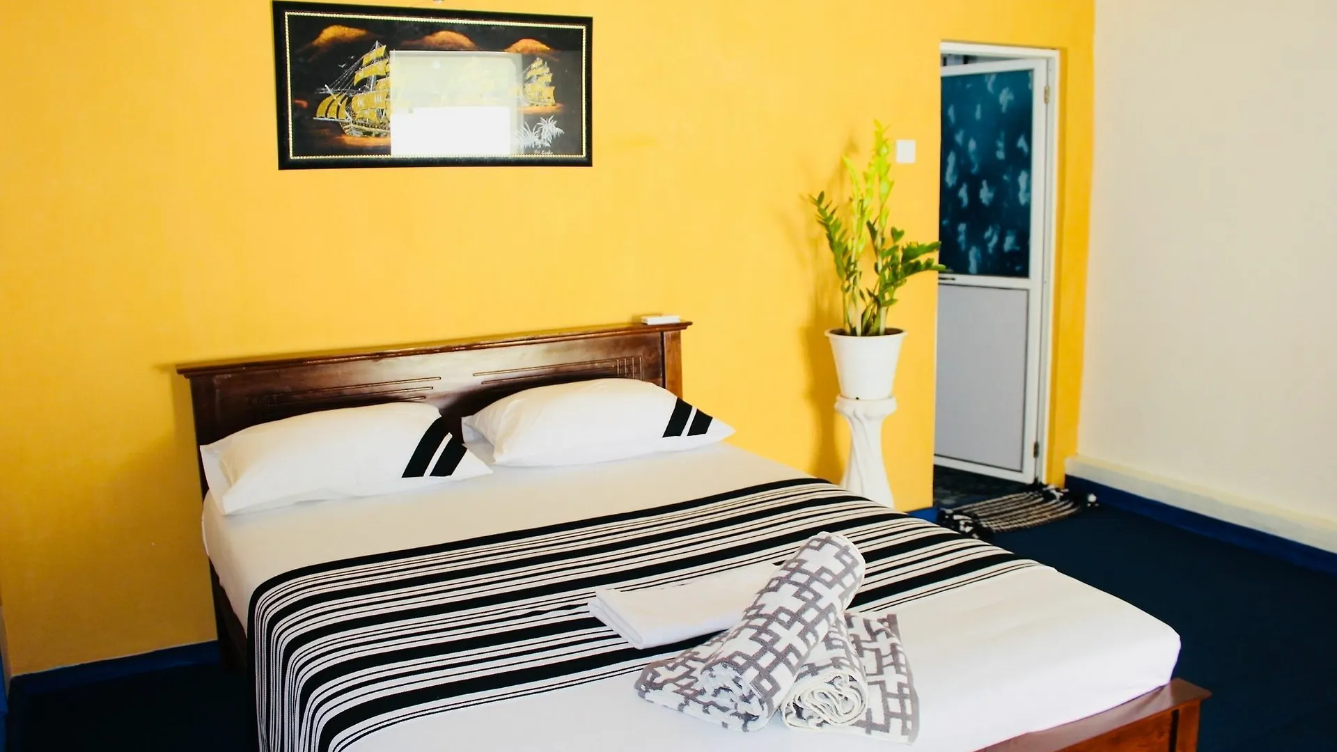 Villa Sri Beach Негомбо Отель типа 