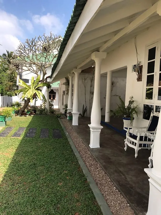 Bed & Breakfast Villa Sri Beach Negombo