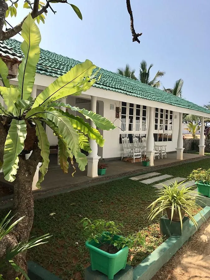 Villa Sri Beach Negombo